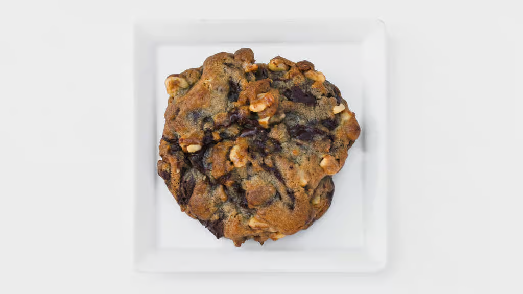 Beverly Hills Walnut Chocolate Chunk Cookie