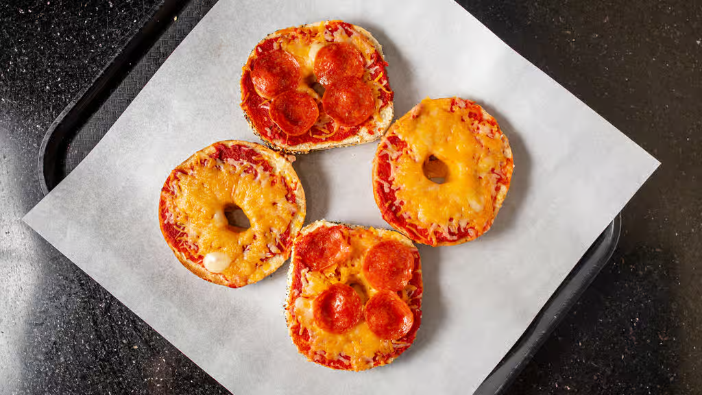 pizza bagel