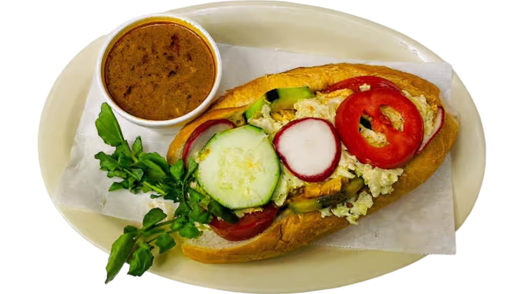 Pan Con Gallina / Bread with Hen