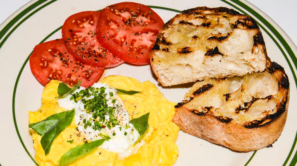 soft scrambled egg plate